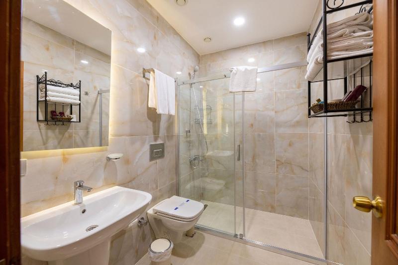 Royan Suites Istanbul Exterior foto